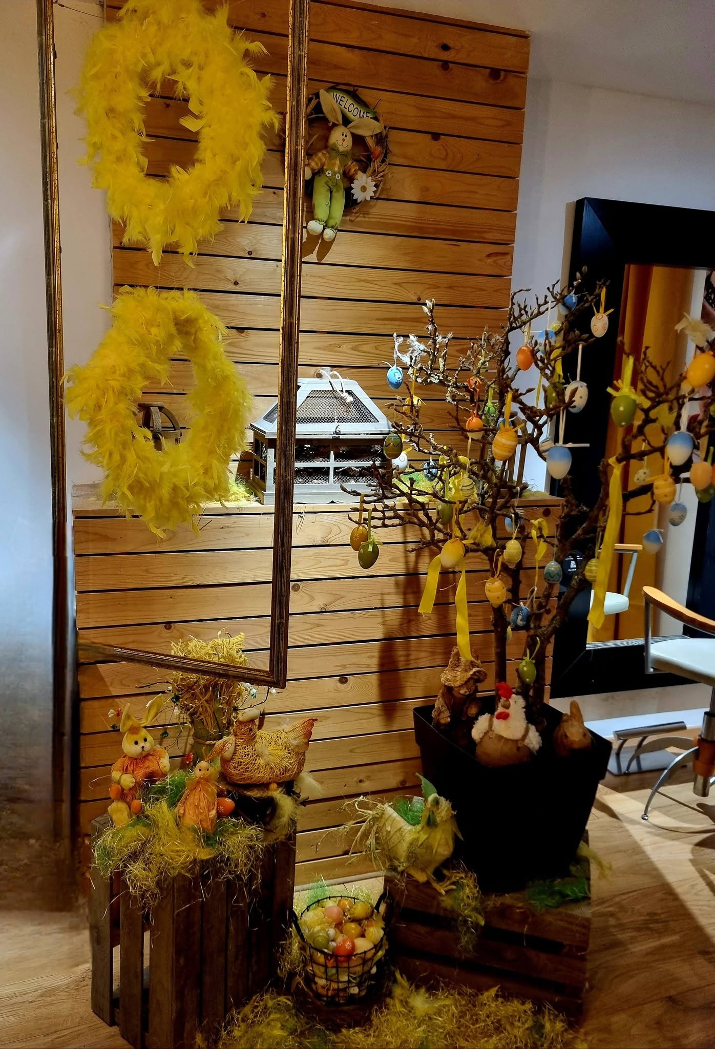 Thème de Pâques au salon de coiffure La Coupe d'Argent à Juprelle